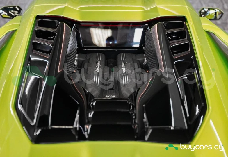 Lamborghini Revuelto Green