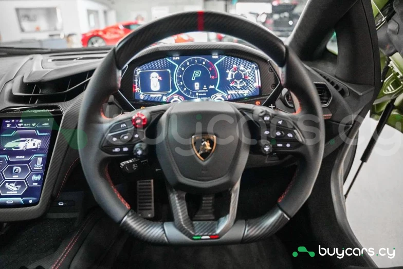 Lamborghini Revuelto Green