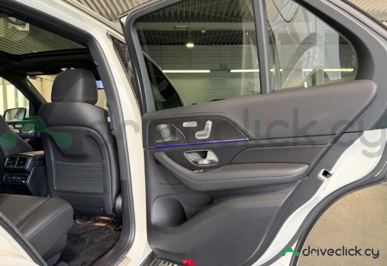 Mercedes GLE-class White