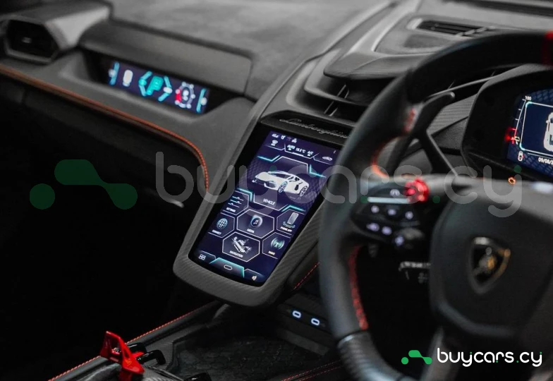 Lamborghini Revuelto Green