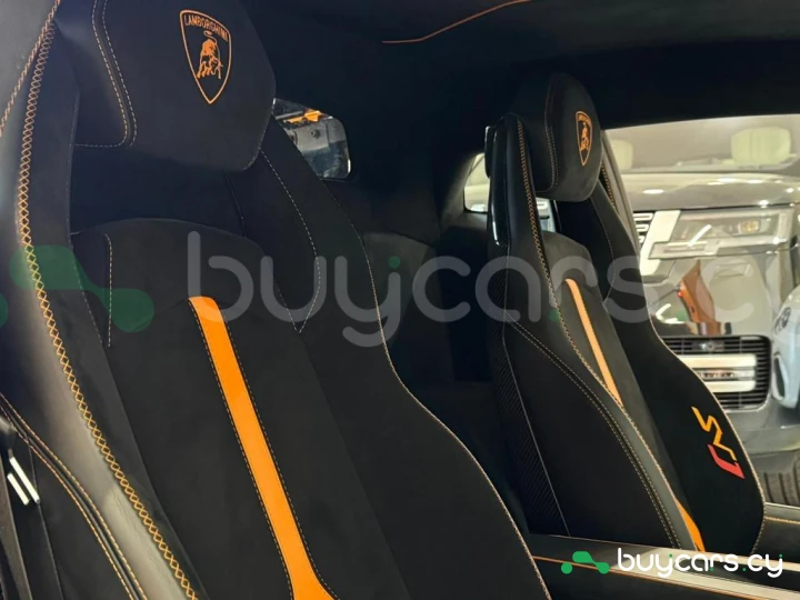 Lamborghini Aventador Оранжевый