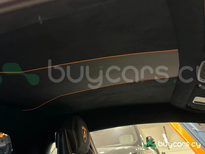 Lamborghini Aventador Оранжевый