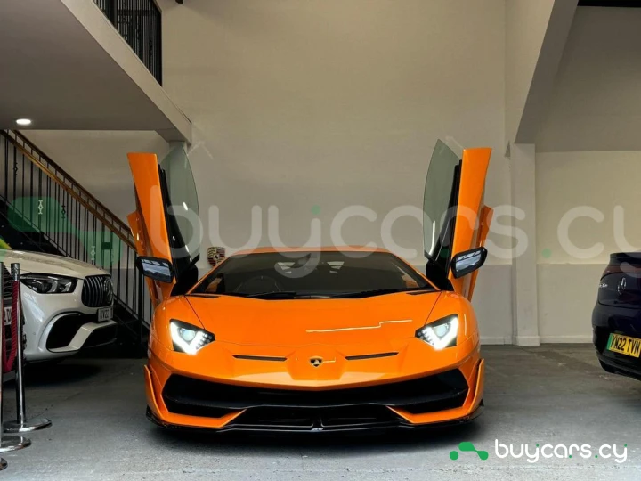 Lamborghini Aventador Оранжевый