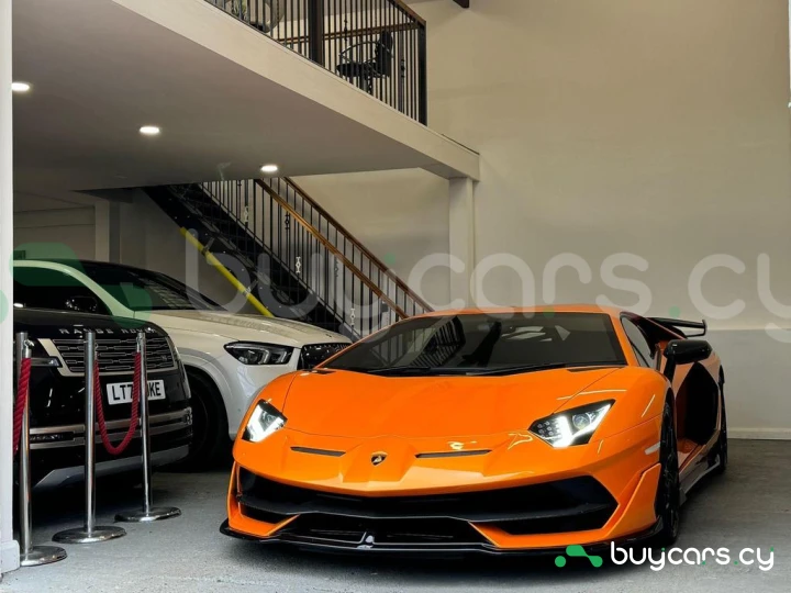 Lamborghini Aventador Оранжевый
