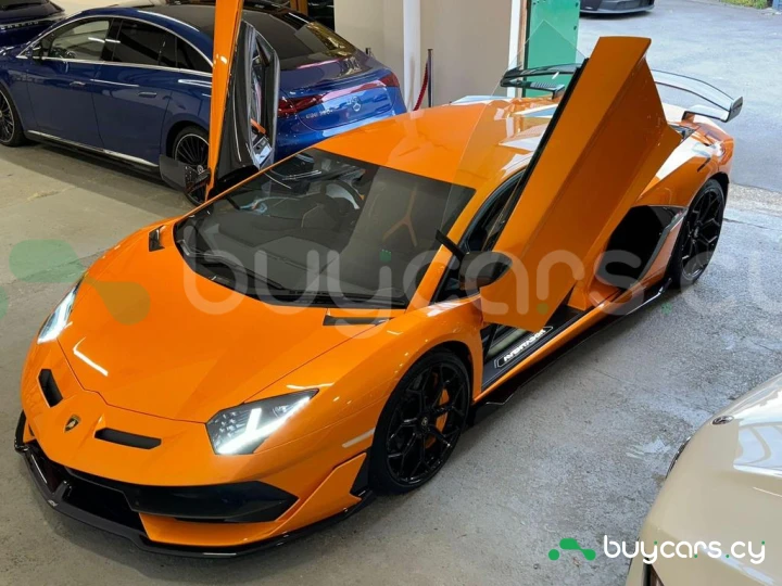 Lamborghini Aventador Оранжевый