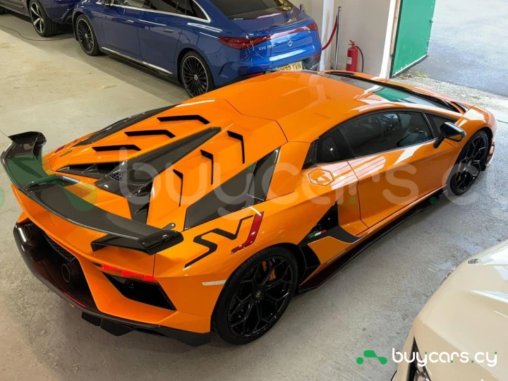 Lamborghini Aventador Оранжевый