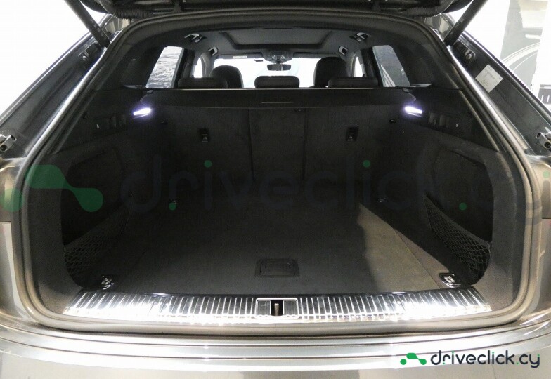 Audi Q8 e-tron Grey