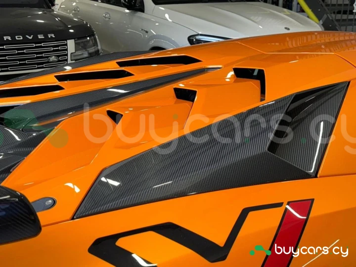 Lamborghini Aventador Оранжевый