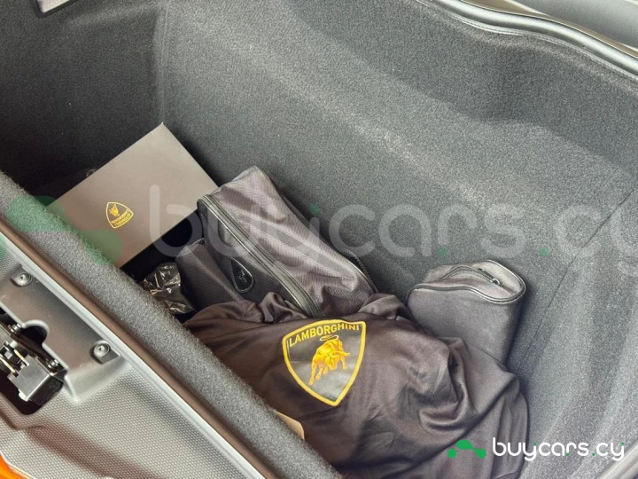 Lamborghini Aventador Оранжевый