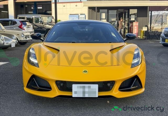 Lotus Emira Желтый