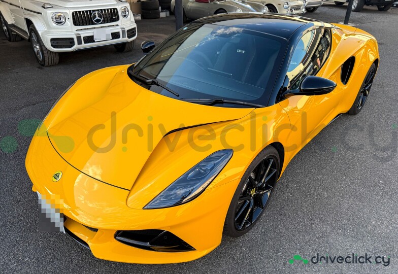 Lotus Emira Желтый