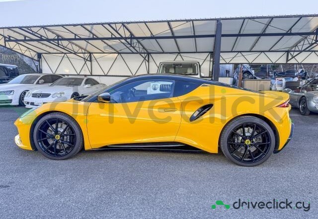 Lotus Emira Желтый