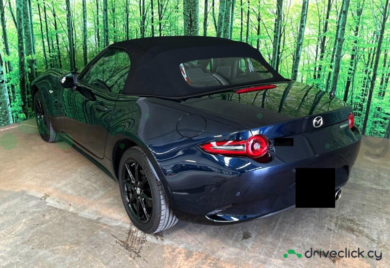 Mazda Roadster Blue