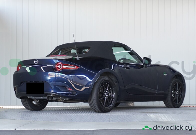 Mazda Roadster Blue