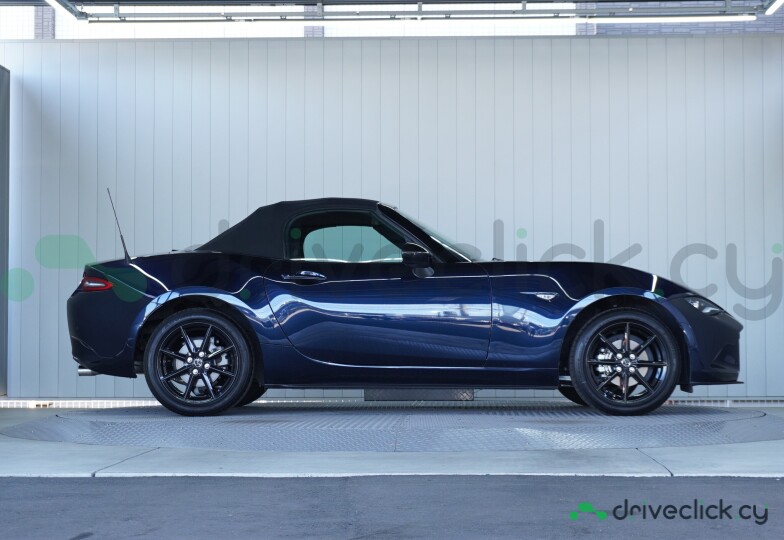 Mazda Roadster Blue