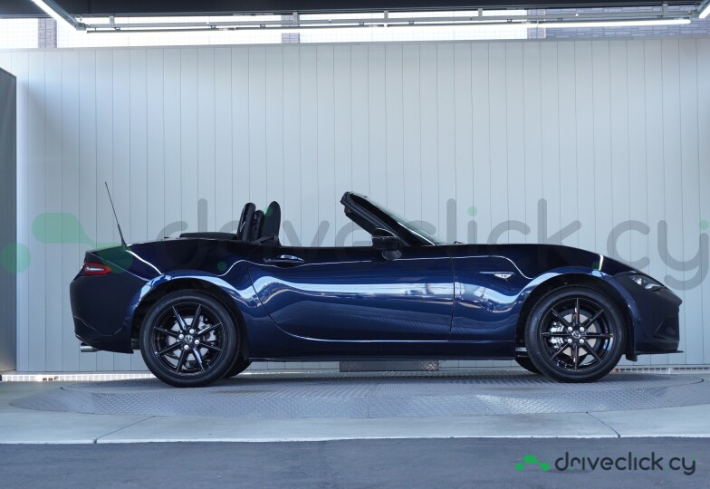Mazda Roadster Blue