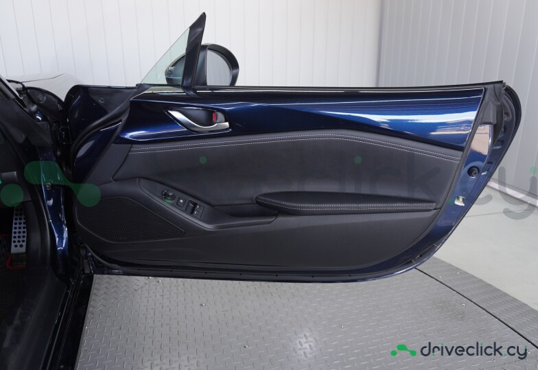 Mazda Roadster Blue