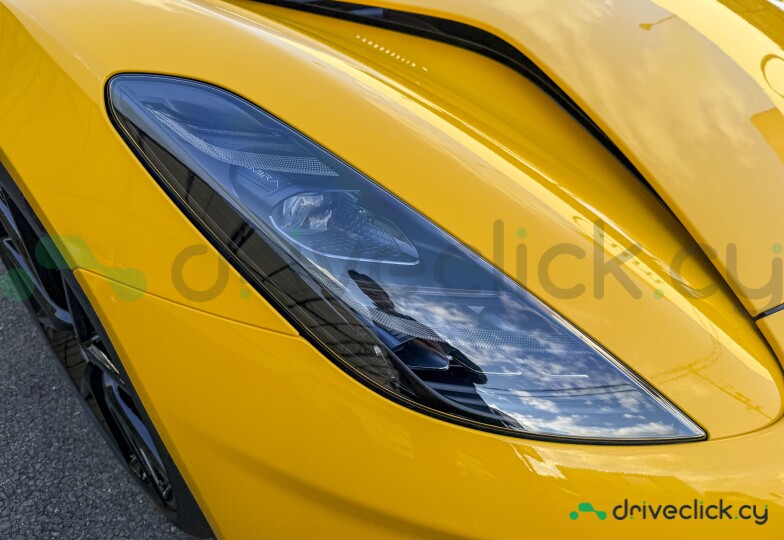 Lotus Emira Желтый