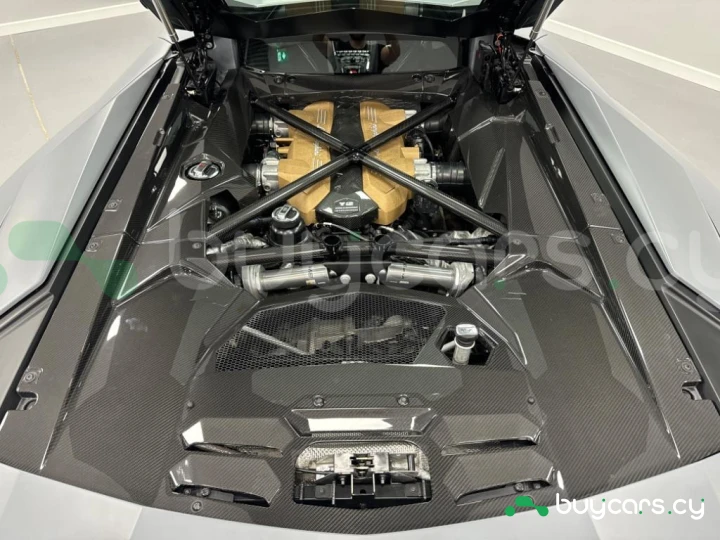 Lamborghini Aventador Серый