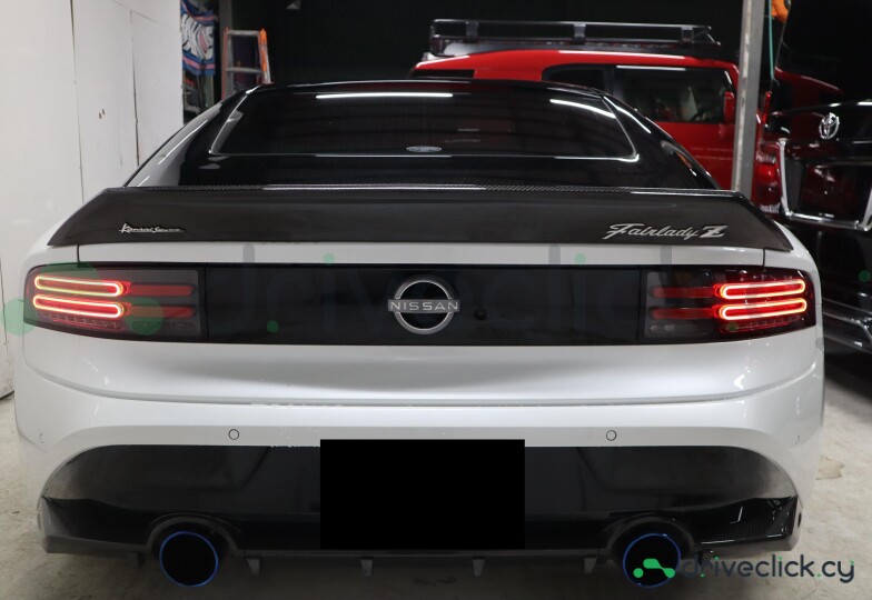 Nissan Fairlady Z White