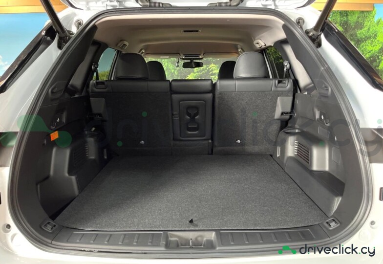 Mitsubishi Outlander White