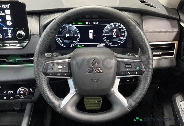 Mitsubishi Outlander White