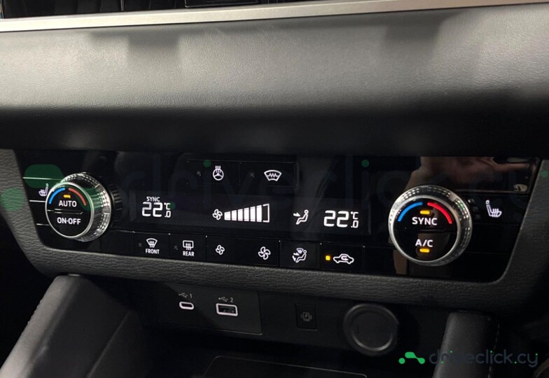 Mitsubishi Outlander White