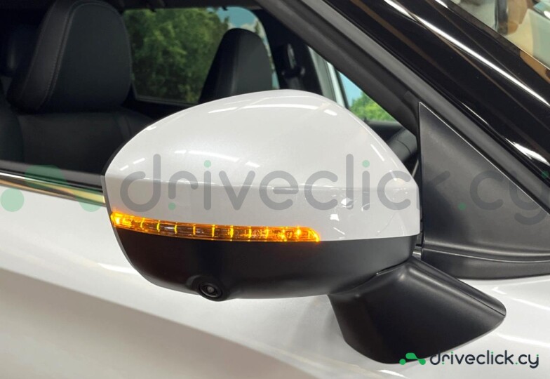 Mitsubishi Outlander White