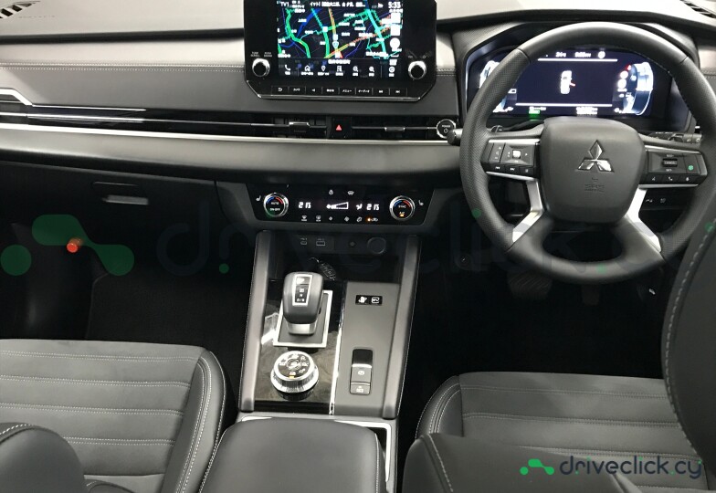 Mitsubishi Outlander White