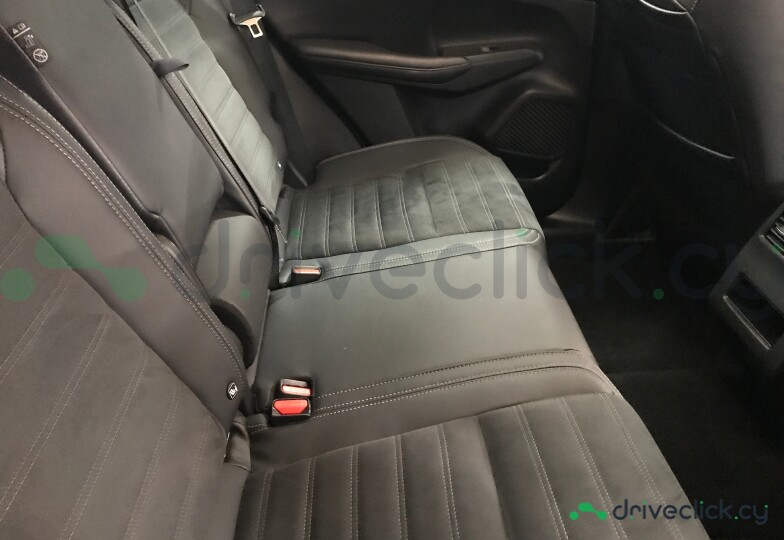 Mitsubishi Outlander White