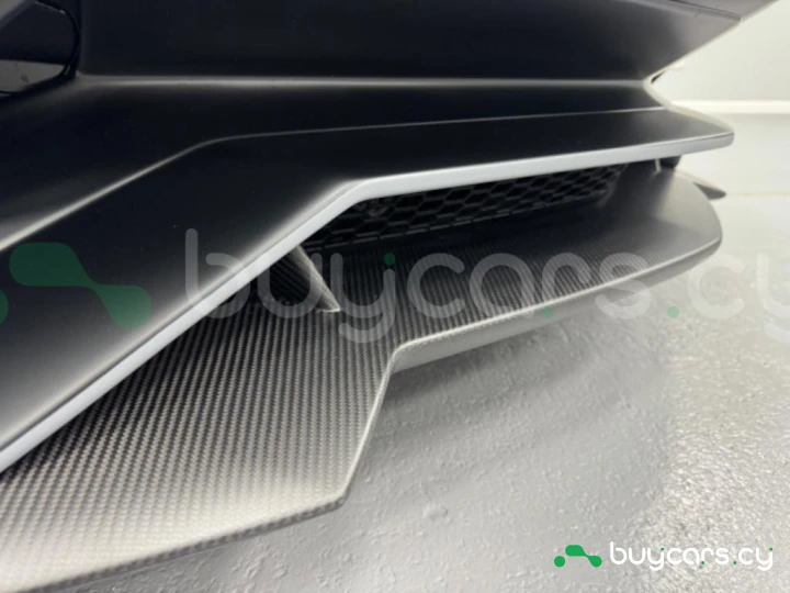 Lamborghini Aventador Серый