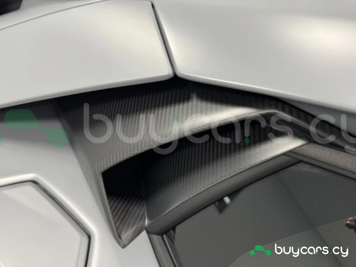 Lamborghini Aventador Серый