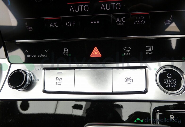 Audi Q8 e-tron Grey