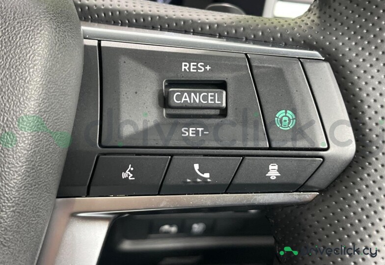 Mitsubishi Outlander White