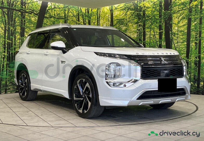 Mitsubishi Outlander White