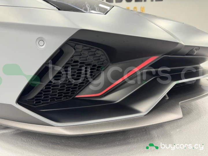 Lamborghini Aventador Серый