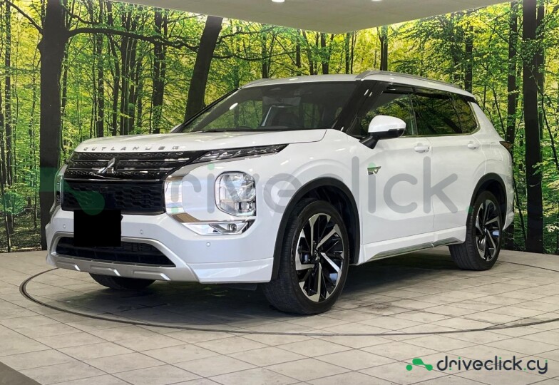 Mitsubishi Outlander White