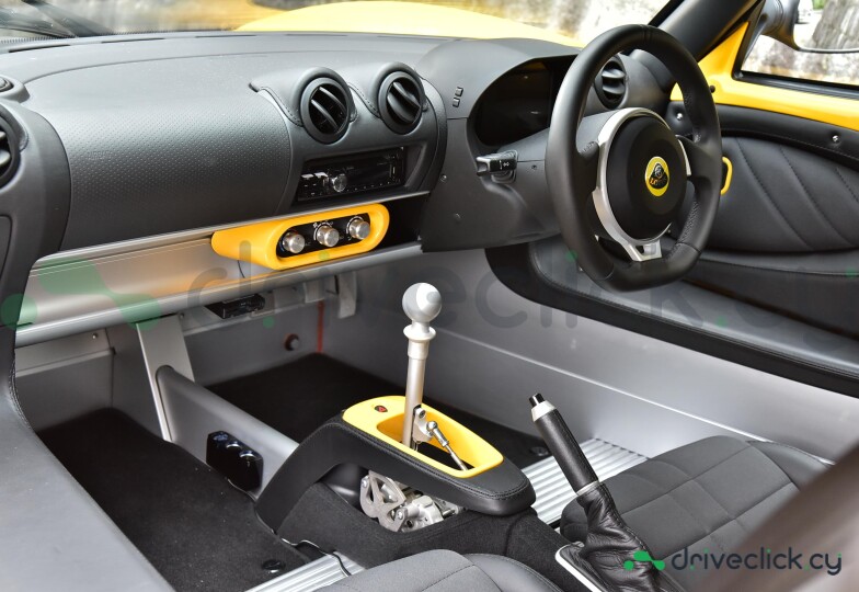 Lotus Elise Желтый