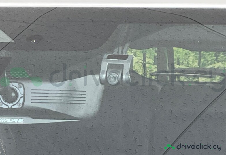 Mitsubishi Outlander White