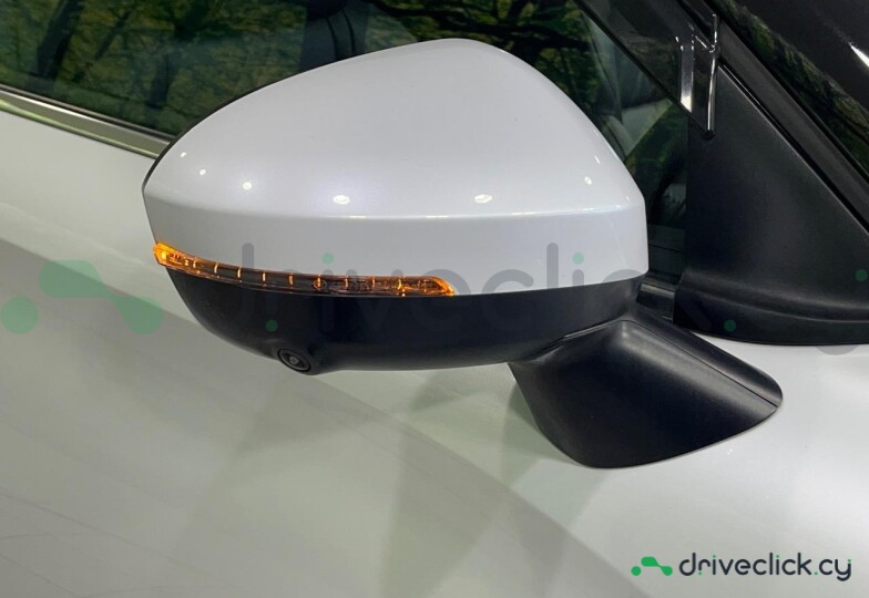 Mitsubishi Outlander White