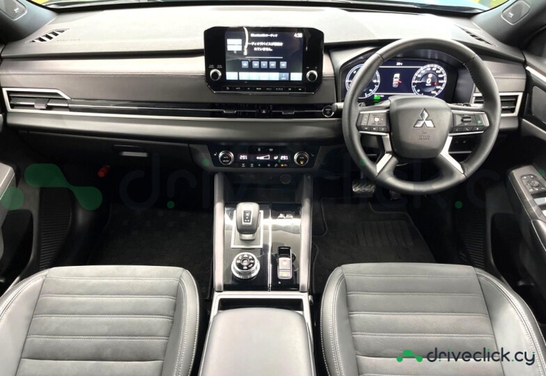 Mitsubishi Outlander Black