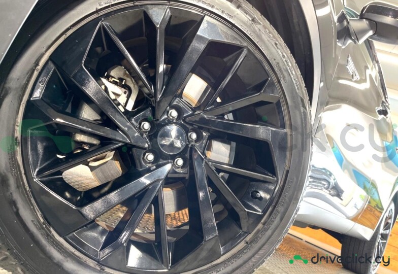 Mitsubishi Outlander Black