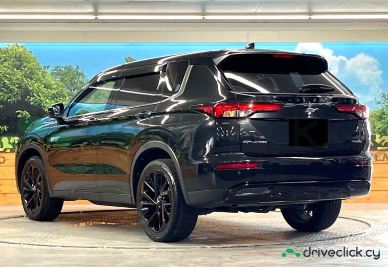 Mitsubishi Outlander Black
