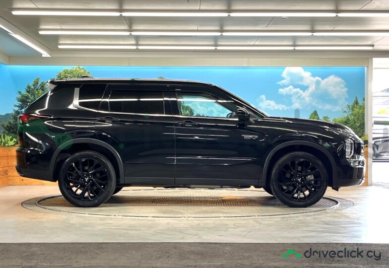 Mitsubishi Outlander Black