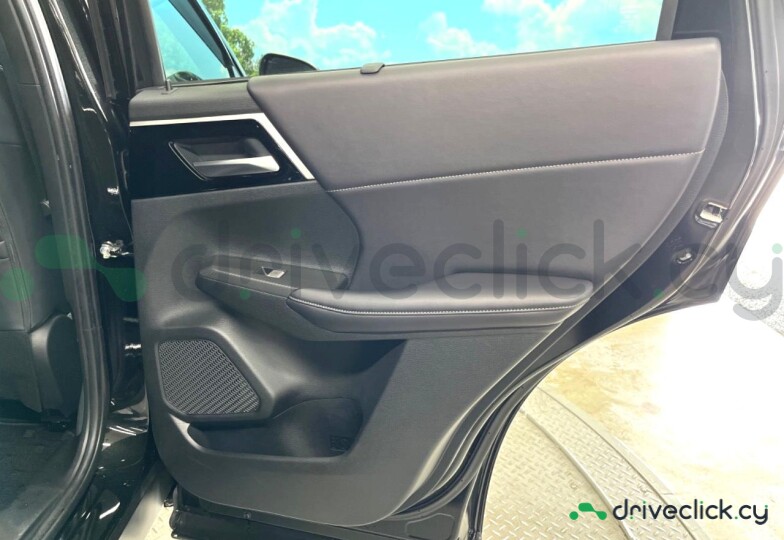 Mitsubishi Outlander Black