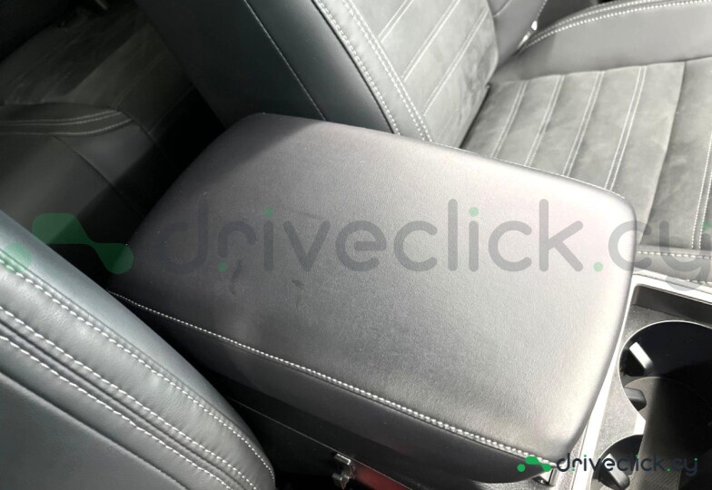 Mitsubishi Outlander Black