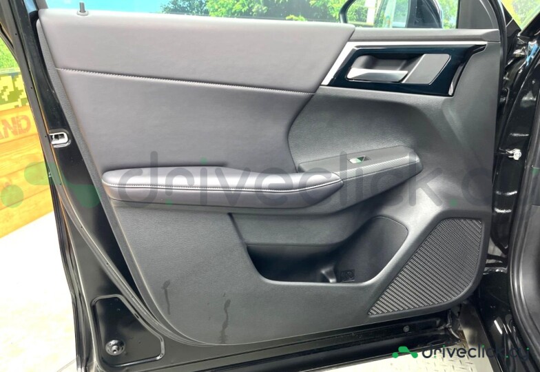 Mitsubishi Outlander Black