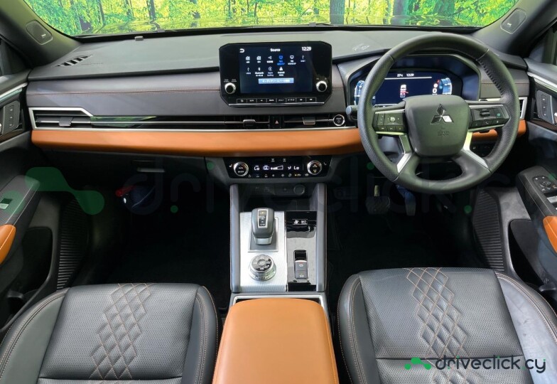 Mitsubishi Outlander Black
