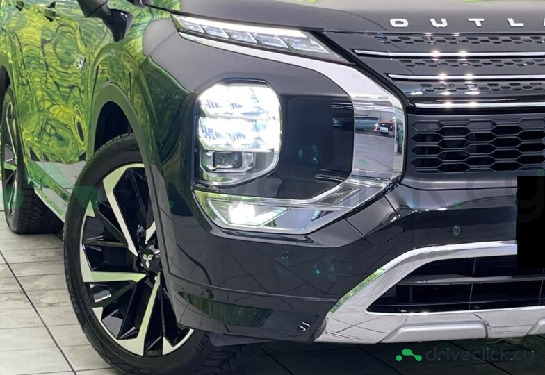 Mitsubishi Outlander Black
