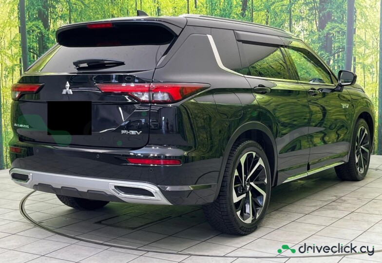 Mitsubishi Outlander Black